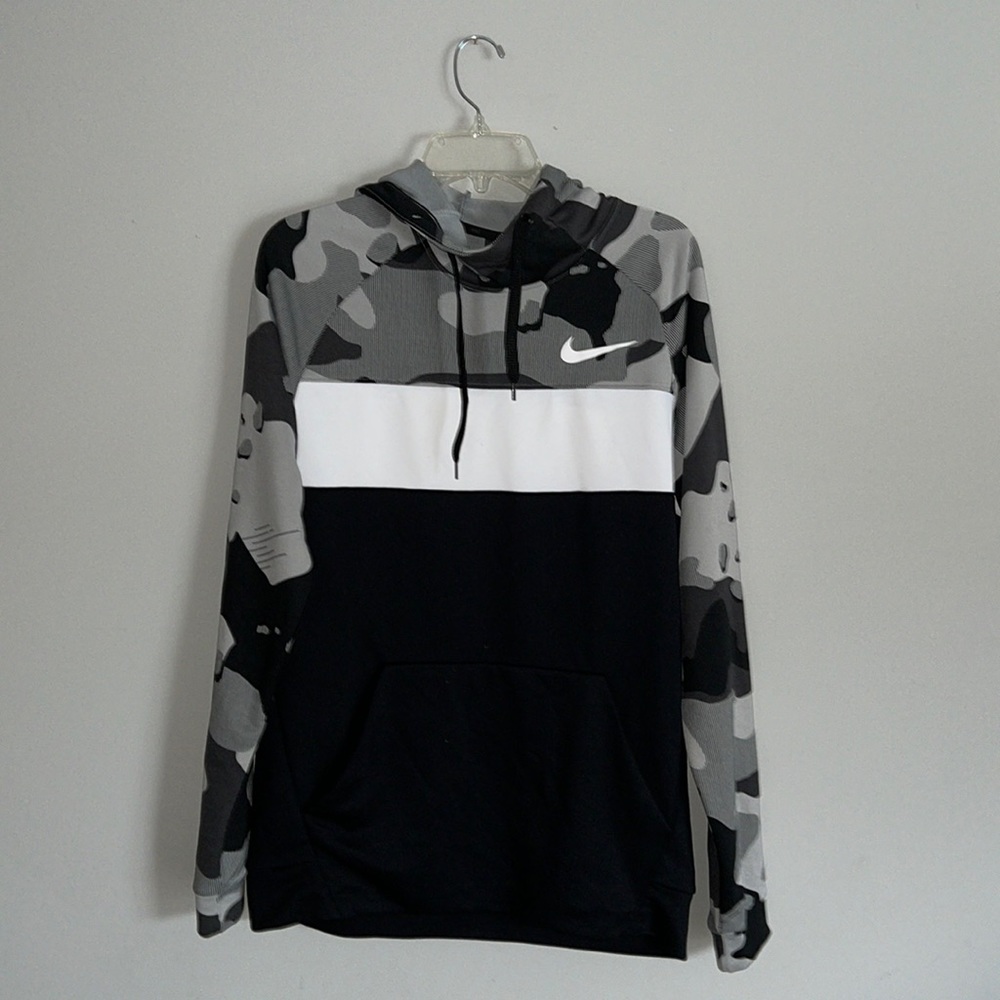 Men’s Nike Dri-Fit fleece Camo hooded sweatshirt